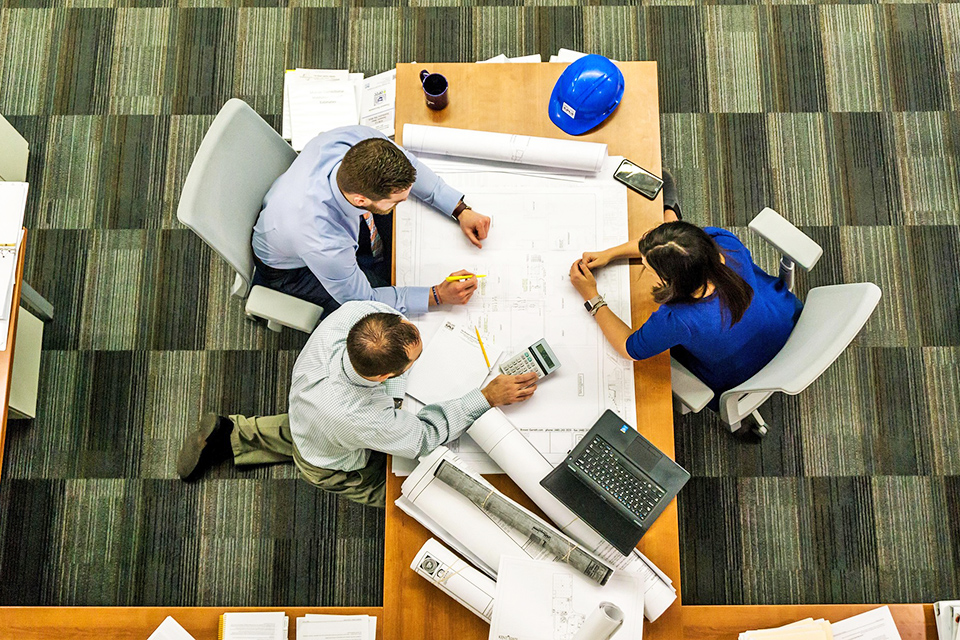 オフィススタッフの就労ビザ